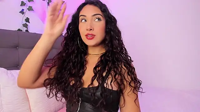 Snapshot of charlotte_james0 chatting on March 2, 2:08 am charlotte james0 online show from March 2, 2:08 am