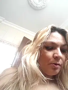 MalorySweet online show from March 14, 6:18 pm