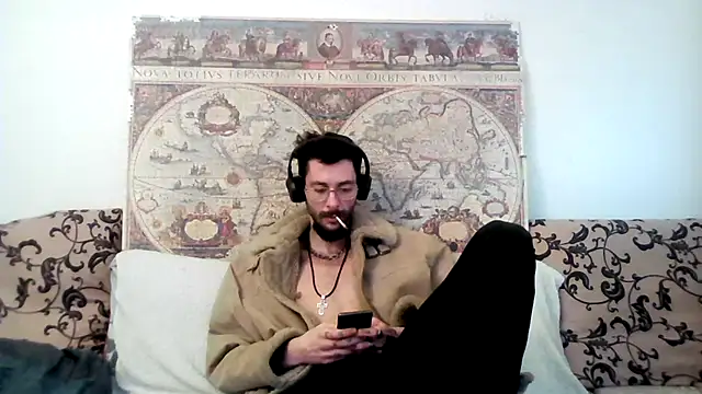 Snapshot of casualtimepassenger chatting on March 6, 5:46 am casualtimepassenger online show from March 6, 5:46 am