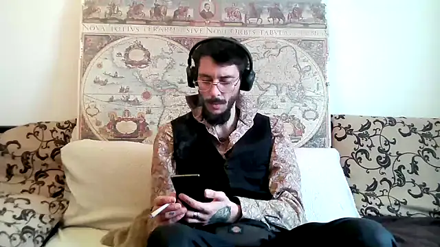 Snapshot of casualtimepassenger chatting on March 15, 8:48 am casualtimepassenger online show from March 15, 8:48 am