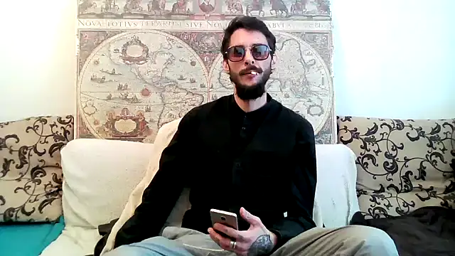 Snapshot of casualtimepassenger chatting on March 17, 2:12 pm casualtimepassenger online show from March 17, 2:12 pm