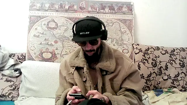 Snapshot of casualtimepassenger chatting on March 21, 7:24 pm casualtimepassenger online show from March 21, 7:24 pm