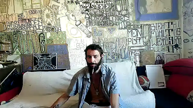 Snapshot of casualtimepassenger chatting on July 1, 3:56 pm casualtimepassenger online show from July 1, 3:56 pm