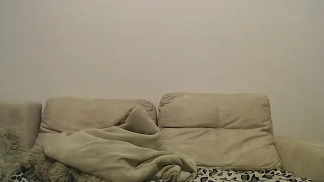 TiffanyPeretz online show from June 5, 7:08 pm