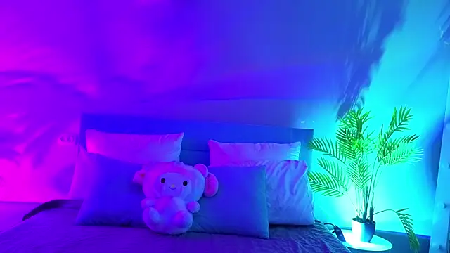 L1ittle kitty  online show from June 15, 5:31 am