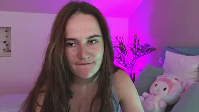 Snapshot of L1ittle_kitty_ chatting on July 30, 6:01 am L1ittle kitty online show from July 30, 6:01 am