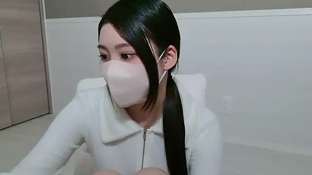 Snapshot of yuki_room chatting on January 18, 2:15 am yuki room online show from January 18, 2:15 am