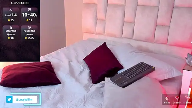 Lucy Williiams online show from March 4, 7:42 pm