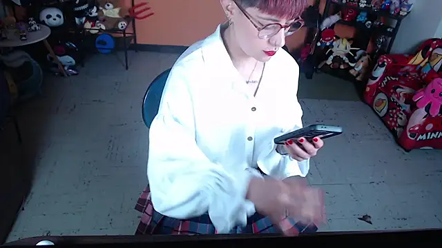 Snapshot of MissMiia2 chatting on July 13, 10:40 am MissMiia2 online show from July 13, 10:40 am