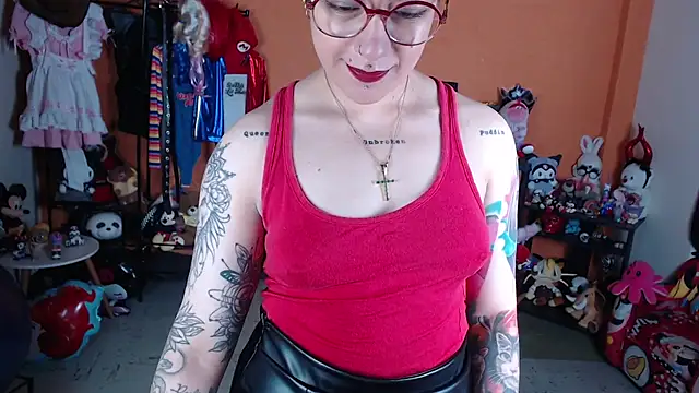 Snapshot of MissMiia2 chatting on August 3, 12:32 pm MissMiia2 online show from August 3, 12:32 pm