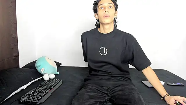 evanscollins online show from January 6, 12:25 am