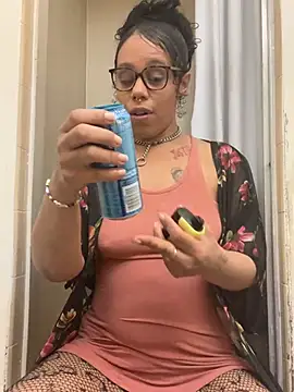 Snapshot of Princess_Desirae chatting on May 16, 8:00 am Princess Desirae online show from May 16, 8:00 am