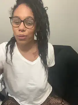 Snapshot of Princess_Desirae chatting on June 7, 10:52 am Princess Desirae online show from June 7, 10:52 am