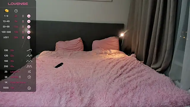 jesssicamooon online show from November 21, 8:29 pm