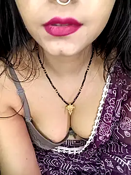 Snapshot of Diamond_queeen chatting on January 31, 11:03 pm Diamond queeen online show from January 31, 11:03 pm