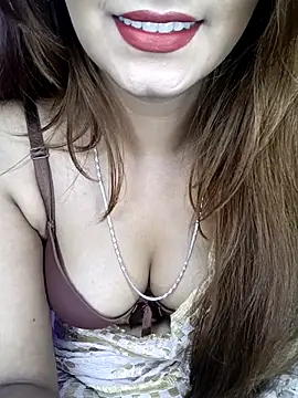 Snapshot of Diamond_queeen chatting on October 9, 9:02 pm Diamond queeen online show from October 9, 9:02 pm