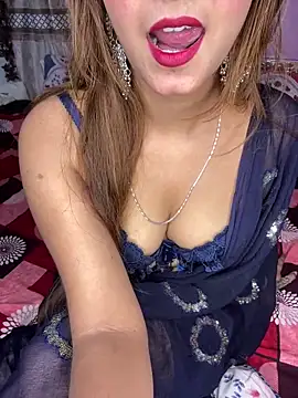 Snapshot of Diamond_queeen chatting on November 18, 4:11 pm Diamond queeen online show from November 18, 4:11 pm