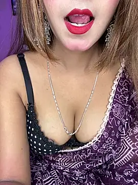 Snapshot of Diamond_queeen chatting on March 16, 2:54 pm Diamond queeen online show from March 16, 2:54 pm