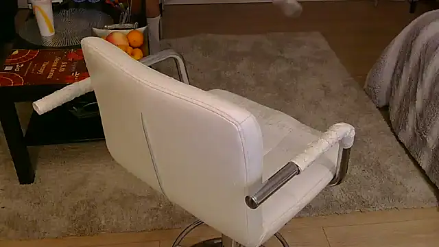 Snapshot of GymBoyVan chatting on January 30, 1:53 pm GymBoyVan online show from January 30, 1:53 pm