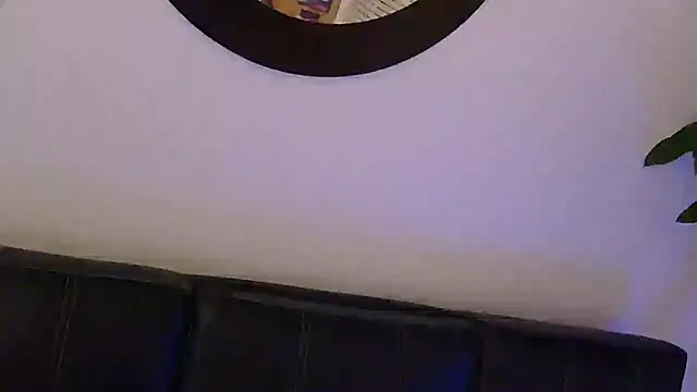 Snapshot of GymBoyVan chatting on February 25, 10:15 am GymBoyVan online show from February 25, 10:15 am