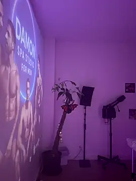 Snapshot of GymBoyVan chatting on November 2, 7:27 pm GymBoyVan online show from November 2, 7:27 pm