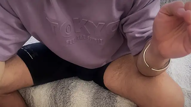 Snapshot of GymBoyVan chatting on November 23, 7:35 pm GymBoyVan online show from November 23, 7:35 pm