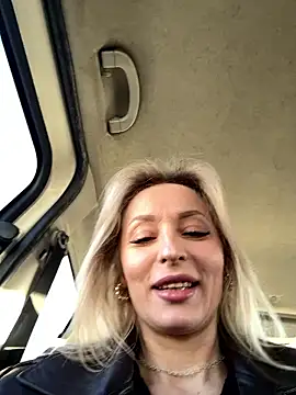 Diamond Bunny  online show from January 14, 1:39 pm