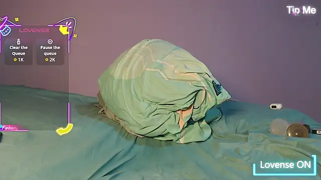 Dante Bear  online show from November 3, 8:15 am