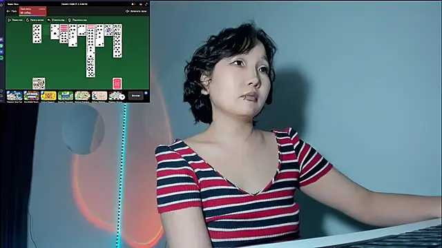 Snapshot of himeros_goddess chatting on December 14, 4:56 am himeros goddess online show from December 14, 4:56 am