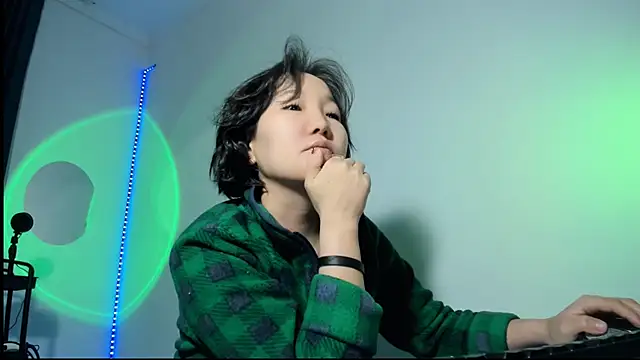 Snapshot of himeros_goddess chatting on December 23, 8:47 pm himeros goddess online show from December 23, 8:47 pm