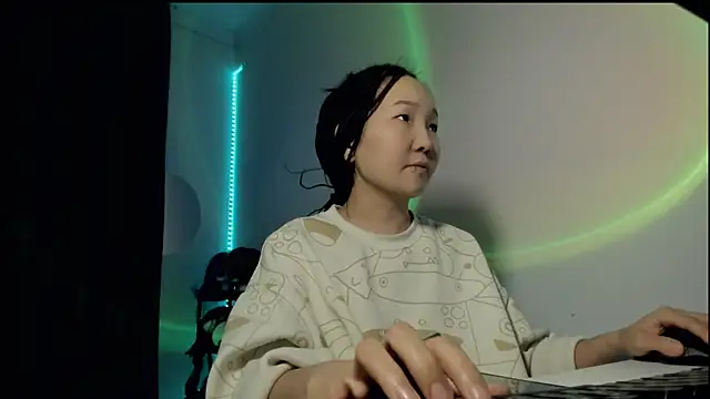 Snapshot of himeros_goddess chatting on February 13, 1:29 am himeros goddess online show from February 13, 1:29 am