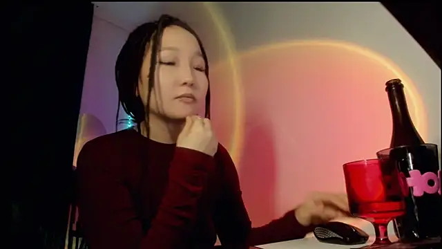 Snapshot of himeros_goddess chatting on February 18, 6:48 am himeros goddess online show from February 18, 6:48 am