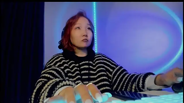 Snapshot of himeros_goddess chatting on October 14, 4:57 am himeros goddess online show from October 14, 4:57 am