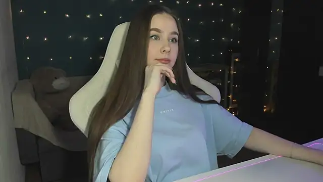 Snapshot of katie_taylorr chatting on December 2, 11:29 pm katie taylorr online show from December 2, 11:29 pm