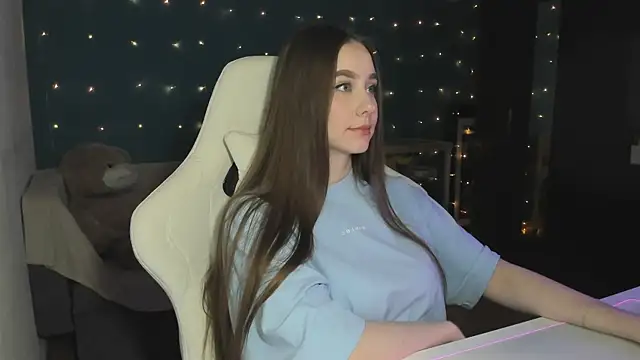 Snapshot of katie_taylorr chatting on December 3, 2:36 am katie taylorr online show from December 3, 2:36 am