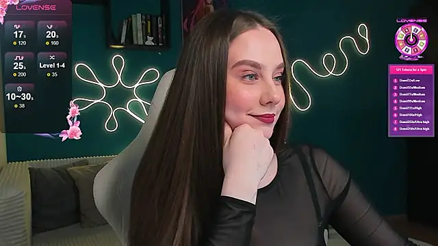 Snapshot of katie_taylorr chatting on February 15, 11:23 pm katie taylorr online show from February 15, 11:23 pm