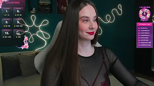 Snapshot of katie_taylorr chatting on February 25, 10:19 pm katie taylorr online show from February 25, 10:19 pm