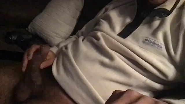 Snapshot of phofch231 chatting on January 20, 10:37 pm phofch231 online show from January 20, 10:37 pm