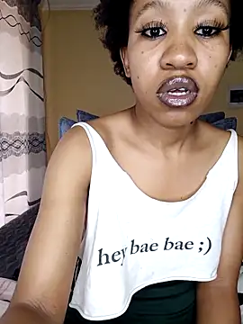 Snapshot of CocoSexyBabe chatting on February 18, 11:39 am CocoSexyBabe online show from February 18, 11:39 am