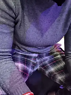 kaveerpooja947 online show from February 1, 5:11 pm