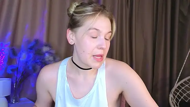 Colleen Blake online show from July 7, 5:06 pm