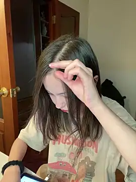 Snapshot of lalallalalaa- chatting on January 18, 10:28 am lalallalalaa- online show from January 18, 10:28 am