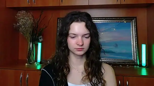  SusieSu  online show from February 20, 7:10 am