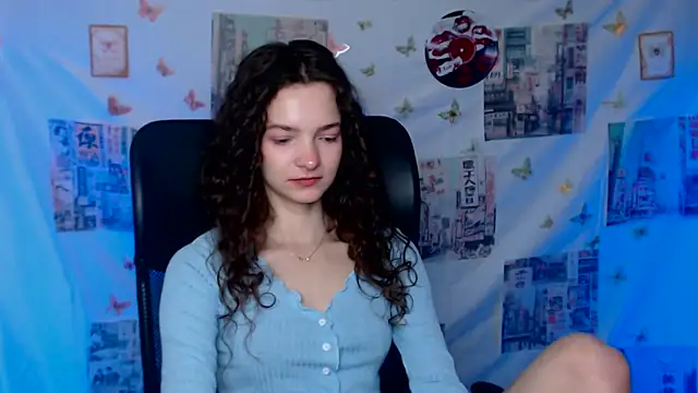  SusieSu  online show from May 3, 6:19 am