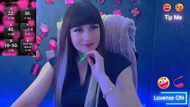 Snapshot of Violla_My chatting on May 15, 5:58 am Violla My online show from May 15, 5:58 am