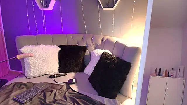 Snapshot of Tiffany_sander chatting on January 29, 10:43 pm Tiffany sander online show from January 29, 10:43 pm