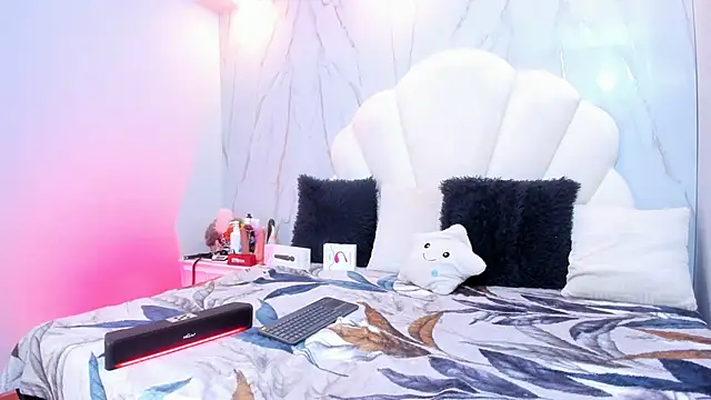 Snapshot of Tiffany_sander chatting on March 11, 3:26 am Tiffany sander online show from March 11, 3:26 am