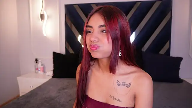 Snapshot of Tiffany_sander chatting on October 27, 4:27 am Tiffany sander online show from October 27, 4:27 am