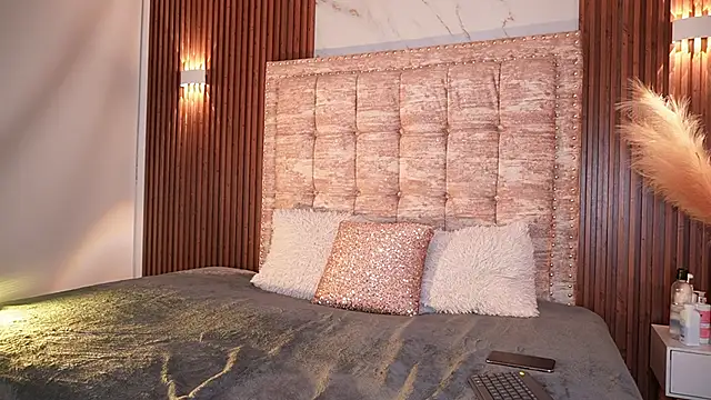 Snapshot of Tiffany_sander chatting on November 21, 4:11 am Tiffany sander online show from November 21, 4:11 am