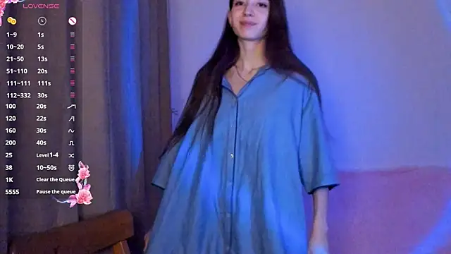 EvaBradley online show from November 5, 6:41 pm